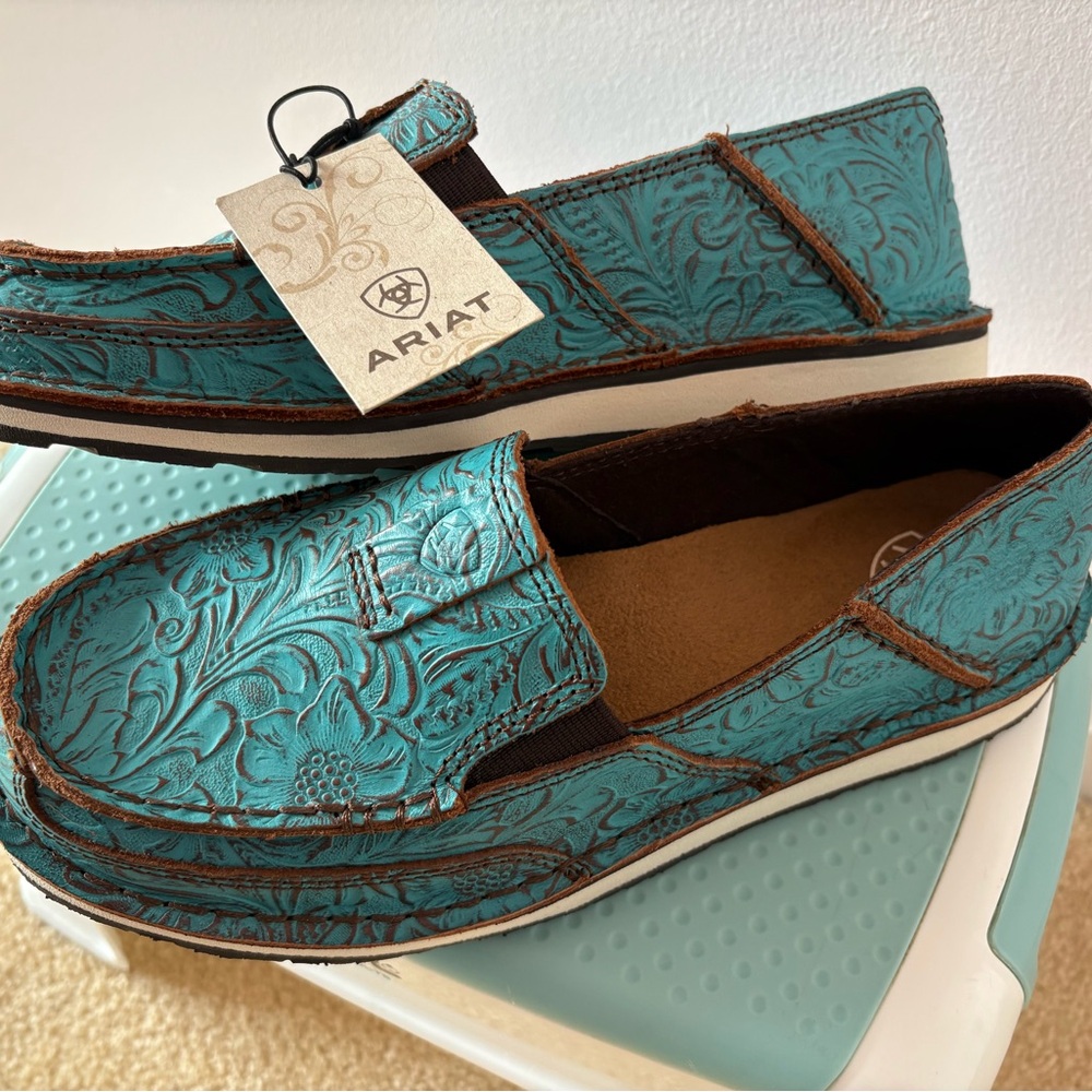 Ariat Women's Cruiser in Brushed Turquoise Floral Emboss Size 6.5 - Picture 3 of 6